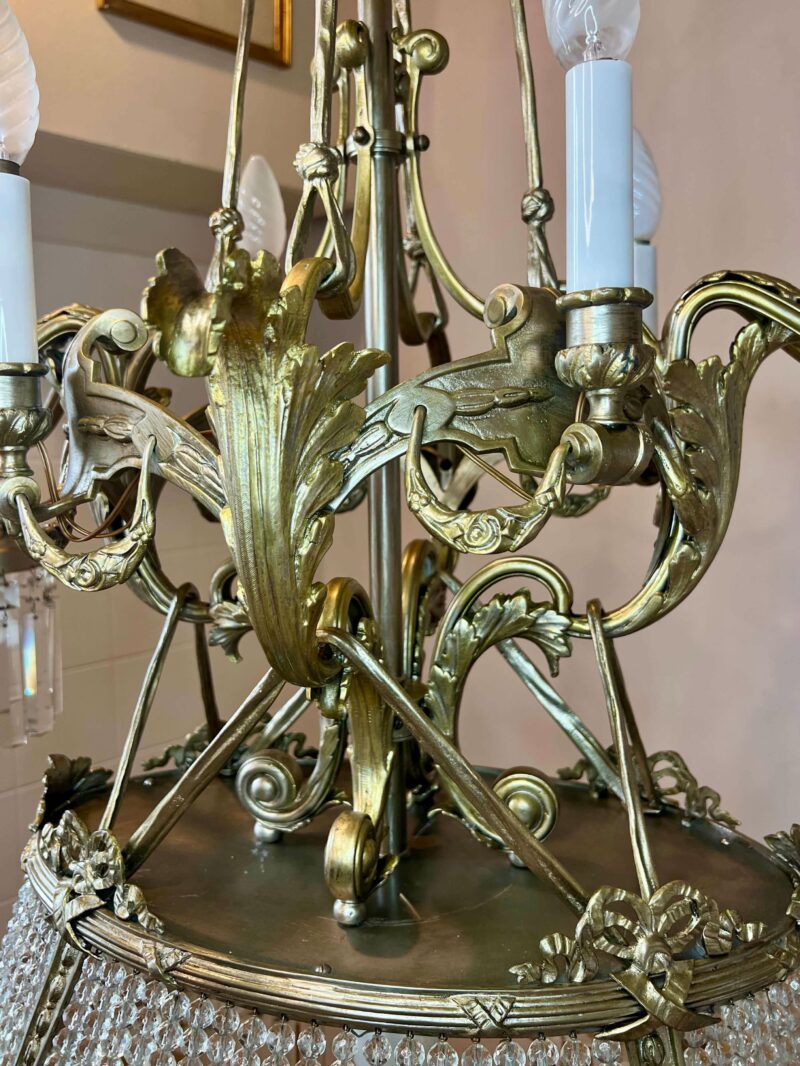 grand lustre en bronze doré et papille de cristal remis en état réparation reparation