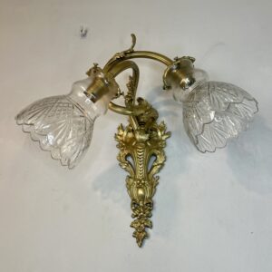 Applique murale datant du XXe siècle en bronze doré de style art nouveau
